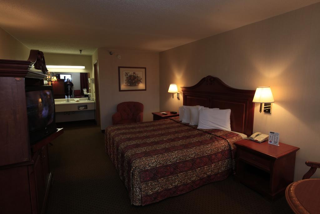 Lodge At The Falls Branson Bagian luar foto