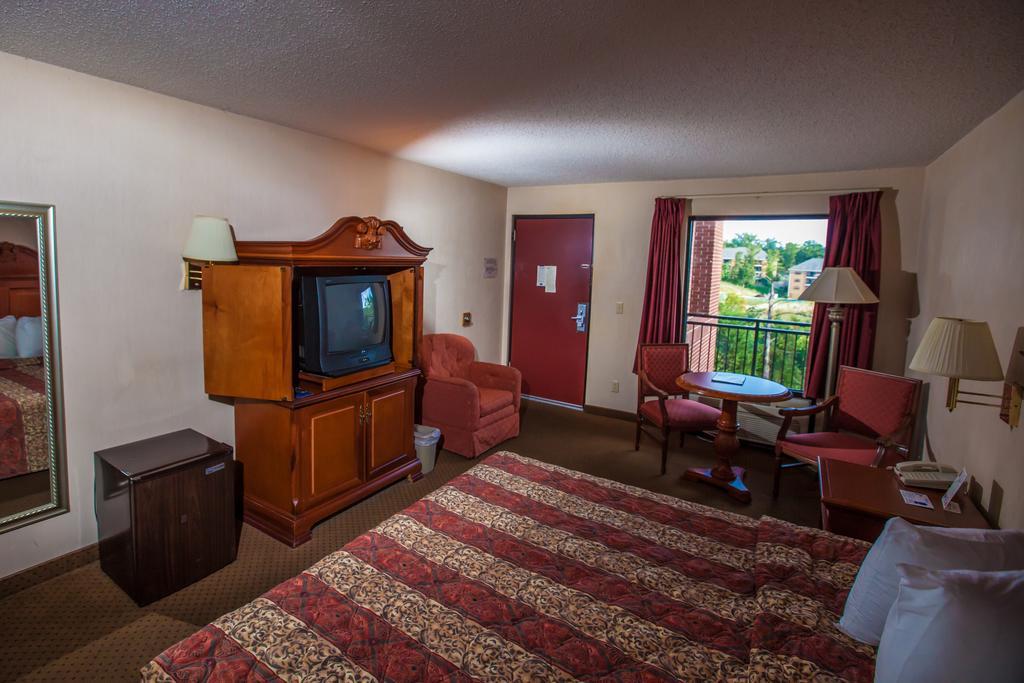 Lodge At The Falls Branson Bagian luar foto