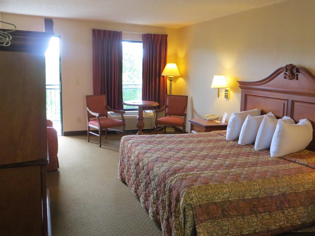 Lodge At The Falls Branson Bagian luar foto
