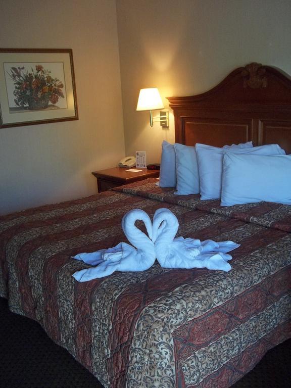 Lodge At The Falls Branson Bagian luar foto