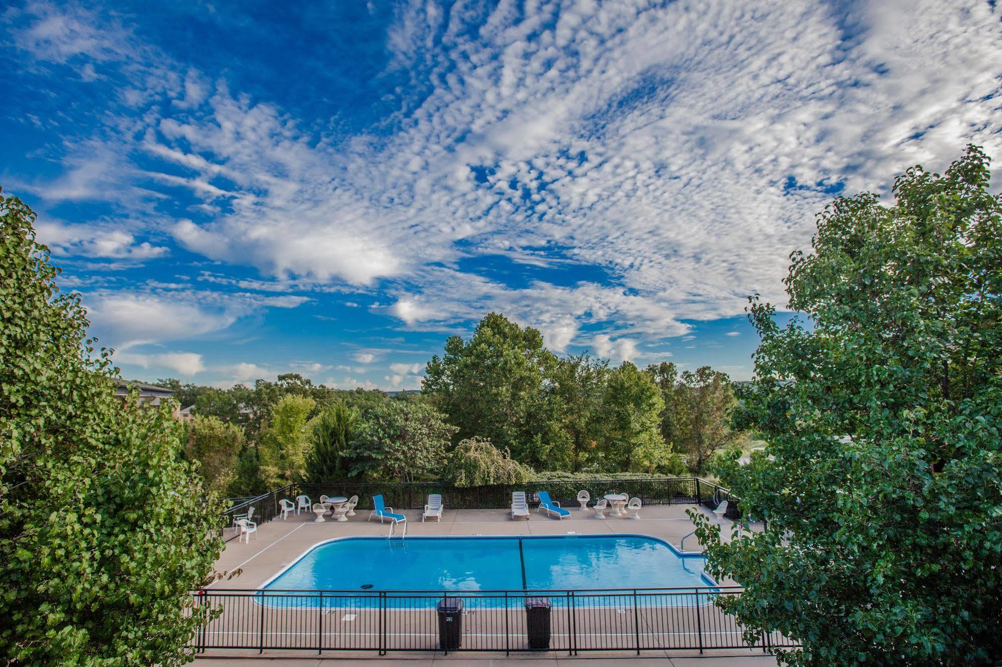 Lodge At The Falls Branson Bagian luar foto