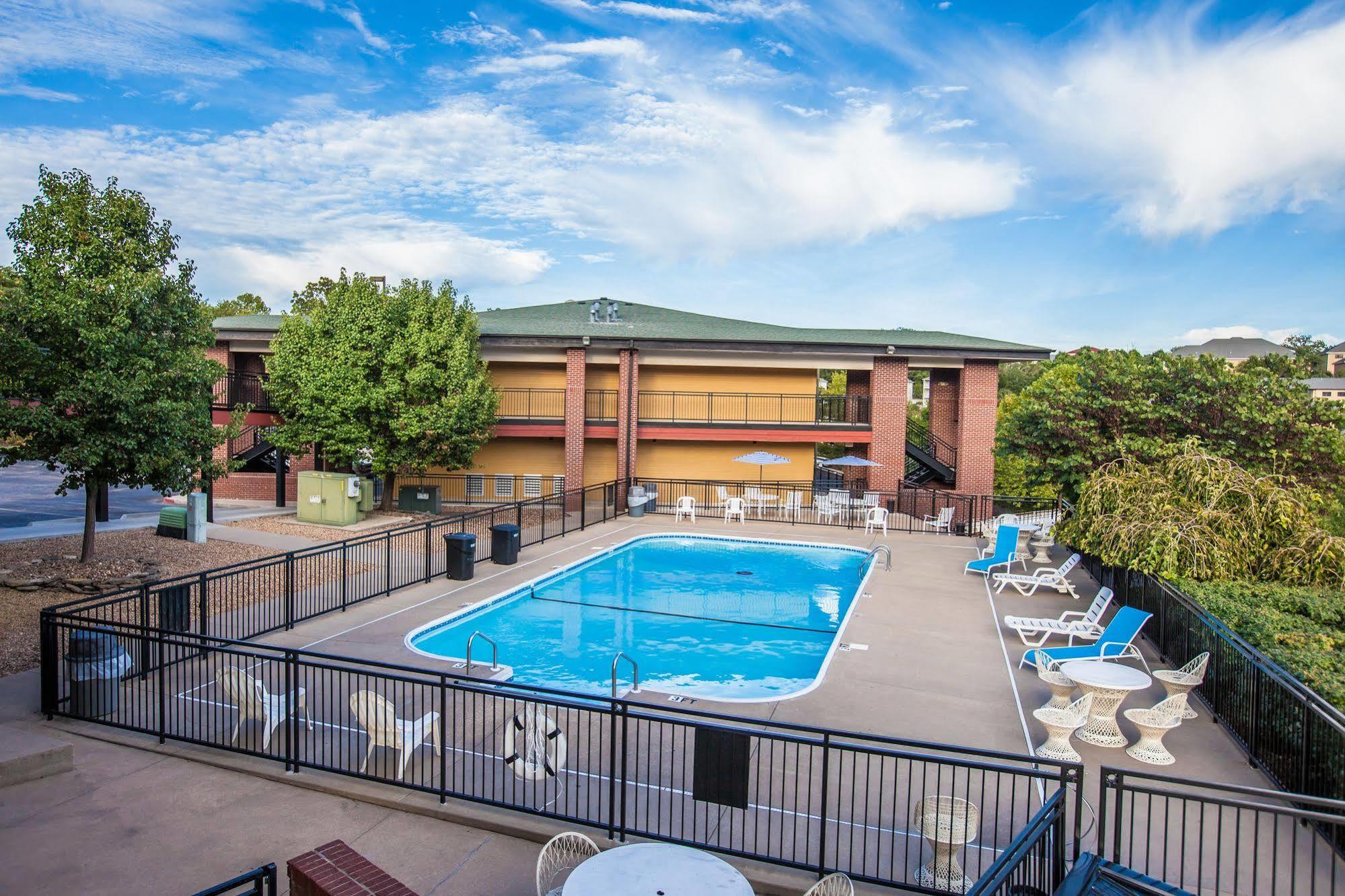 Lodge At The Falls Branson Bagian luar foto