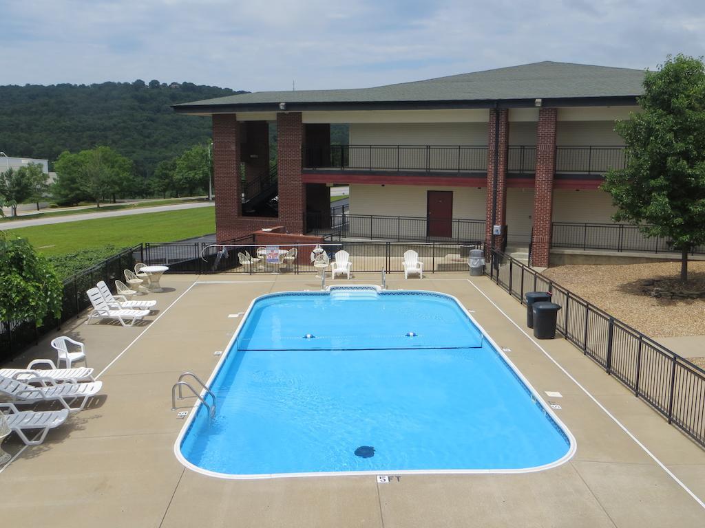Lodge At The Falls Branson Bagian luar foto