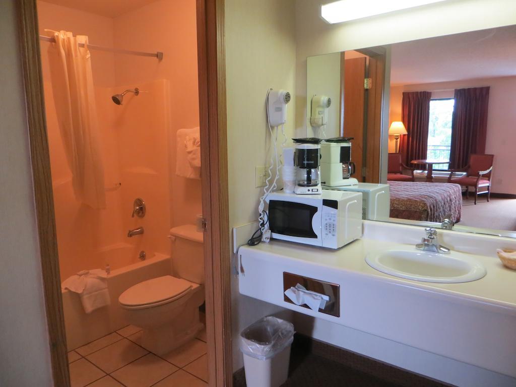 Lodge At The Falls Branson Bagian luar foto